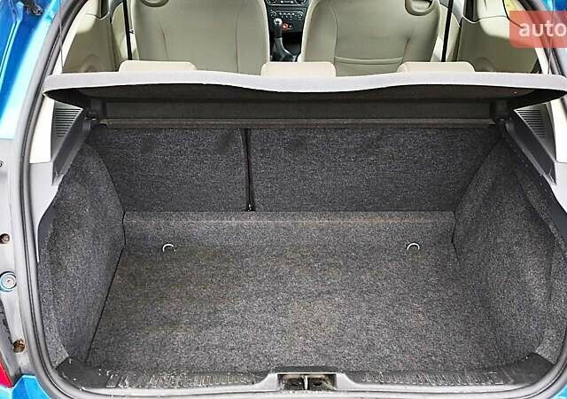 Синий Рено Клио, объемом двигателя 1.15 л и пробегом 258 тыс. км за 3700 $, фото 12 на Automoto.ua