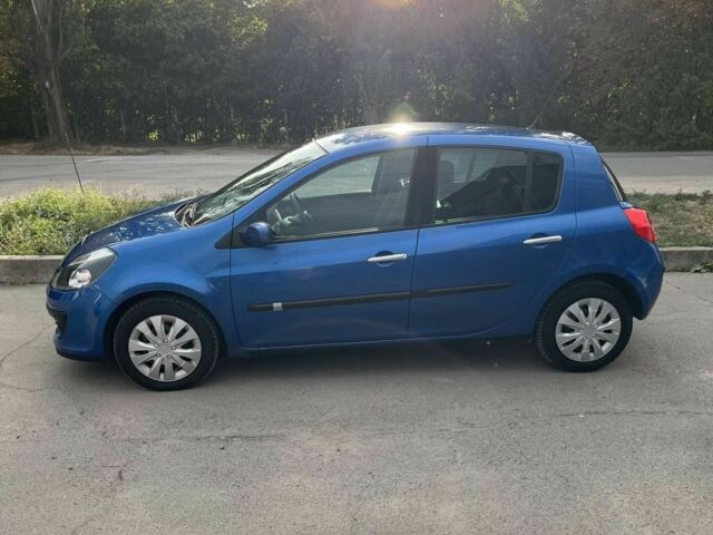 Синий Рено Клио, объемом двигателя 0 л и пробегом 206 тыс. км за 5200 $, фото 4 на Automoto.ua