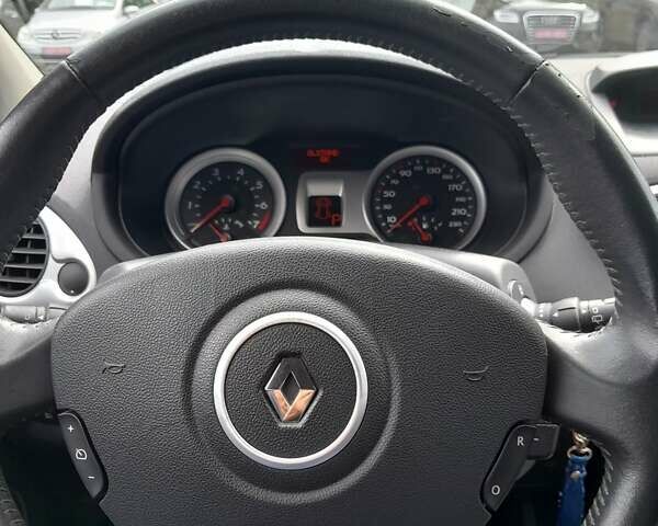 Синий Рено Клио, объемом двигателя 1.6 л и пробегом 181 тыс. км за 6100 $, фото 3 на Automoto.ua