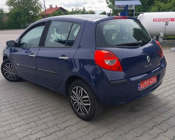 Синій Рено Кліо, об'ємом двигуна 1.6 л та пробігом 141 тис. км за 4650 $, фото 8 на Automoto.ua