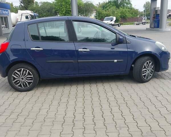 Синій Рено Кліо, об'ємом двигуна 1.6 л та пробігом 141 тис. км за 4650 $, фото 4 на Automoto.ua