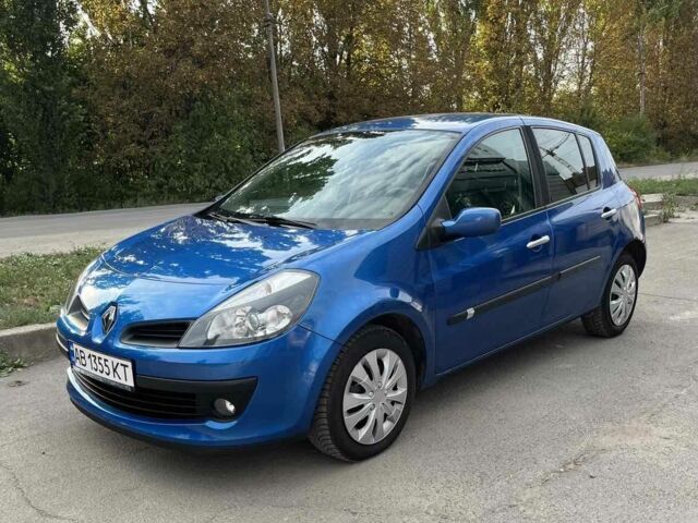 Синий Рено Клио, объемом двигателя 0 л и пробегом 206 тыс. км за 5200 $, фото 2 на Automoto.ua