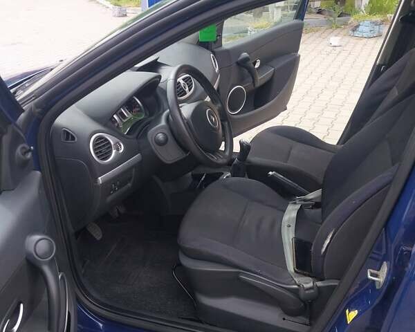 Синій Рено Кліо, об'ємом двигуна 1.6 л та пробігом 141 тис. км за 4650 $, фото 27 на Automoto.ua