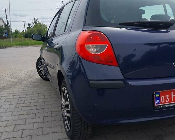 Синій Рено Кліо, об'ємом двигуна 1.6 л та пробігом 141 тис. км за 4650 $, фото 13 на Automoto.ua