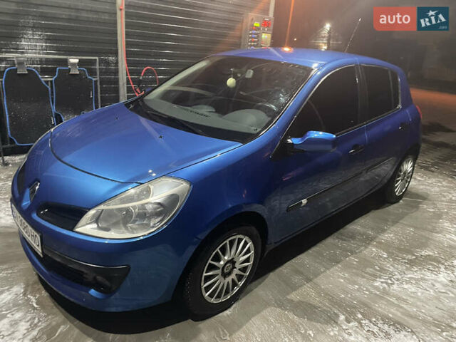 Рено Клио 2006 в Пирятине на Automoto.ua Синий Рено Клио, объемом двигателя 1.6 л и пробегом 198 тыс. км за 4700 $, фото 16 на Automoto.ua