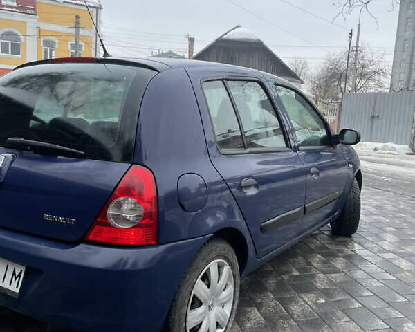 Синий Рено Клио, объемом двигателя 1.15 л и пробегом 240 тыс. км за 3250 $, фото 2 на Automoto.ua