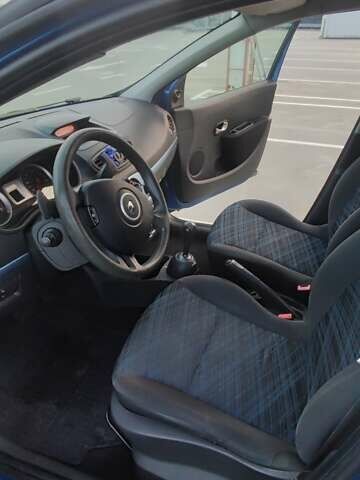 Синий Рено Клио, объемом двигателя 1.15 л и пробегом 125 тыс. км за 4700 $, фото 9 на Automoto.ua