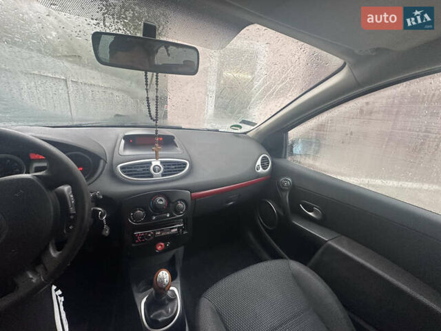 Синій Рено Кліо, об'ємом двигуна 1.15 л та пробігом 174 тис. км за 4000 $, фото 6 на Automoto.ua