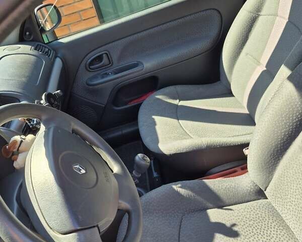 Синий Рено Клио, объемом двигателя 1.15 л и пробегом 239 тыс. км за 3100 $, фото 2 на Automoto.ua
