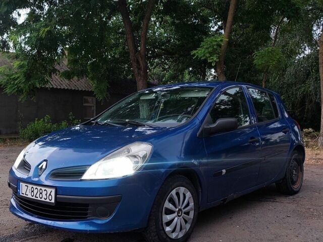 Синій Рено Кліо, об'ємом двигуна 1.5 л та пробігом 219 тис. км за 1700 $, фото 1 на Automoto.ua