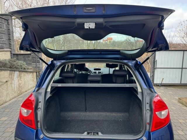 Синій Рено Кліо, об'ємом двигуна 1.6 л та пробігом 148 тис. км за 6100 $, фото 3 на Automoto.ua