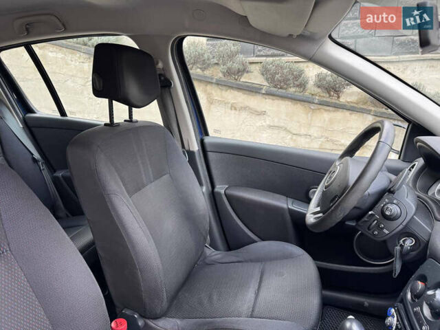 Синій Рено Кліо, об'ємом двигуна 1.6 л та пробігом 148 тис. км за 6100 $, фото 13 на Automoto.ua