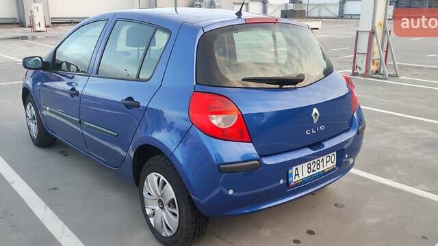 Синий Рено Клио, объемом двигателя 1.15 л и пробегом 125 тыс. км за 4700 $, фото 3 на Automoto.ua