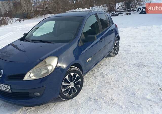 Синий Рено Клио, объемом двигателя 1.15 л и пробегом 145 тыс. км за 3850 $, фото 8 на Automoto.ua