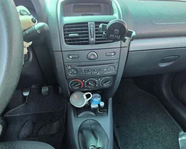 Синий Рено Клио, объемом двигателя 1.15 л и пробегом 239 тыс. км за 3100 $, фото 1 на Automoto.ua