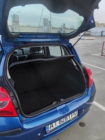 Синий Рено Клио, объемом двигателя 1.15 л и пробегом 125 тыс. км за 4700 $, фото 8 на Automoto.ua