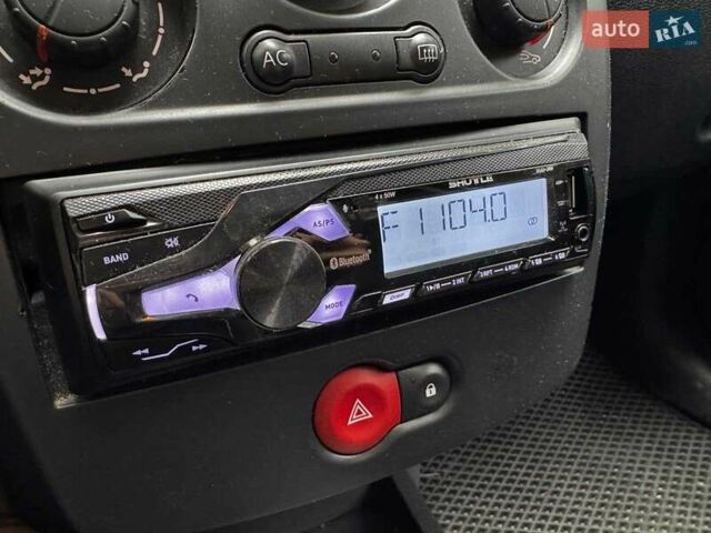 Синій Рено Кліо, об'ємом двигуна 1.5 л та пробігом 192 тис. км за 4490 $, фото 19 на Automoto.ua