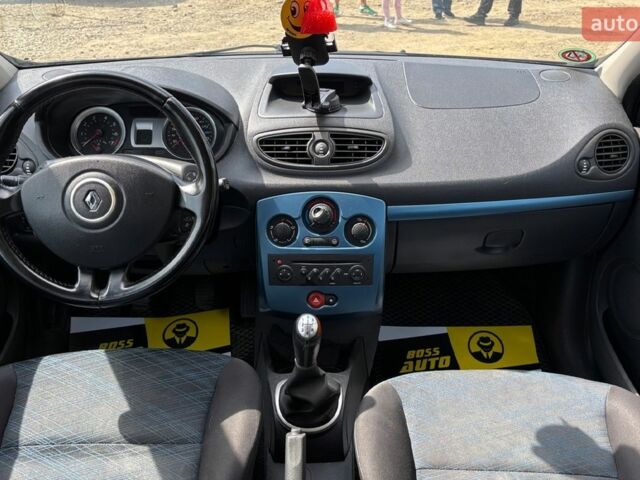 Синий Рено Клио, объемом двигателя 1.15 л и пробегом 224 тыс. км за 4190 $, фото 9 на Automoto.ua