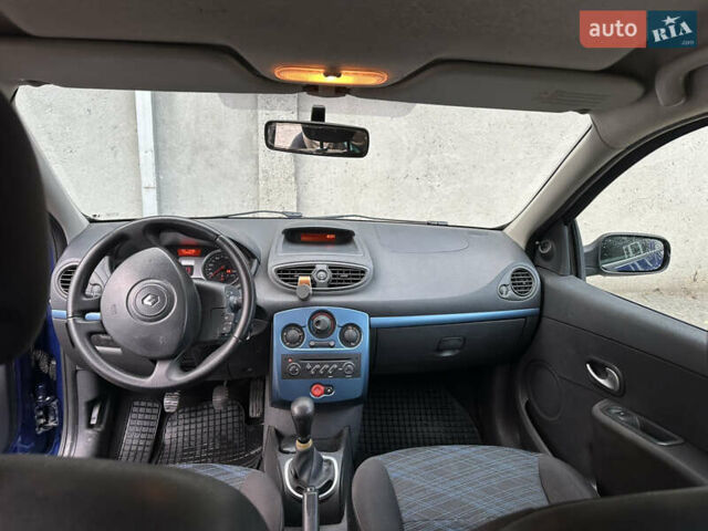 Синий Рено Клио, объемом двигателя 1.15 л и пробегом 224 тыс. км за 3600 $, фото 8 на Automoto.ua