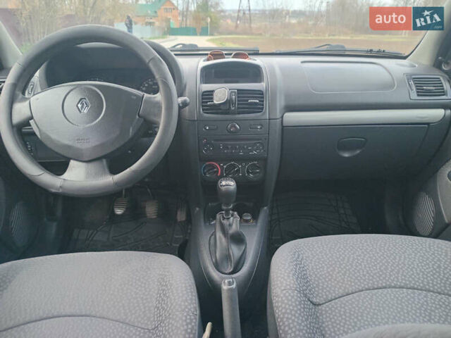 Синий Рено Клио, объемом двигателя 1.2 л и пробегом 299 тыс. км за 2999 $, фото 13 на Automoto.ua