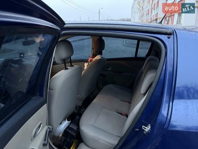Синій Рено Кліо, об'ємом двигуна 1.39 л та пробігом 120 тис. км за 3650 $, фото 2 на Automoto.ua