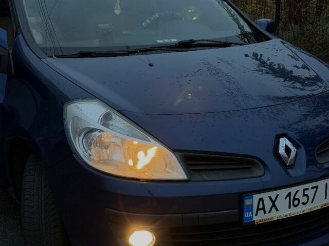 Синій Рено Кліо, об'ємом двигуна 1.4 л та пробігом 120 тис. км за 3650 $, фото 1 на Automoto.ua