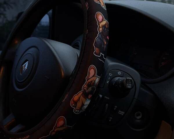 Синий Рено Клио, объемом двигателя 1.39 л и пробегом 120 тыс. км за 3950 $, фото 1 на Automoto.ua