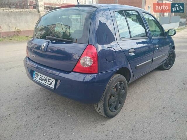 Синий Рено Клио, объемом двигателя 1.15 л и пробегом 295 тыс. км за 3950 $, фото 3 на Automoto.ua