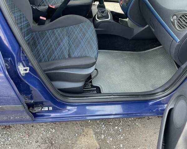 Синий Рено Клио, объемом двигателя 1.2 л и пробегом 172 тыс. км за 4600 $, фото 8 на Automoto.ua