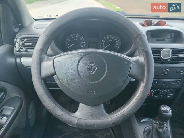 Синій Рено Кліо, об'ємом двигуна 1.2 л та пробігом 299 тис. км за 2950 $, фото 16 на Automoto.ua