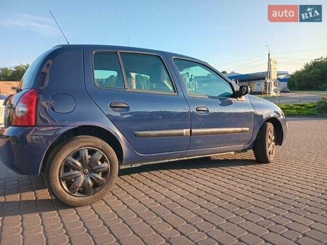 Синій Рено Кліо, об'ємом двигуна 1.2 л та пробігом 295 тис. км за 3250 $, фото 6 на Automoto.ua