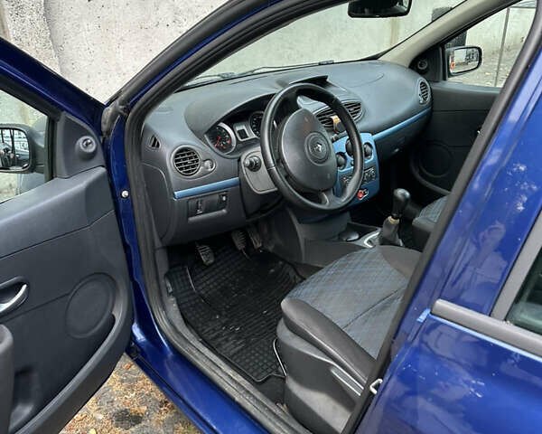 Синий Рено Клио, объемом двигателя 1.15 л и пробегом 224 тыс. км за 3600 $, фото 6 на Automoto.ua