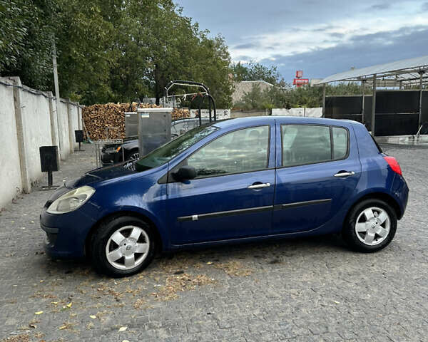 Синий Рено Клио, объемом двигателя 1.15 л и пробегом 224 тыс. км за 3600 $, фото 2 на Automoto.ua
