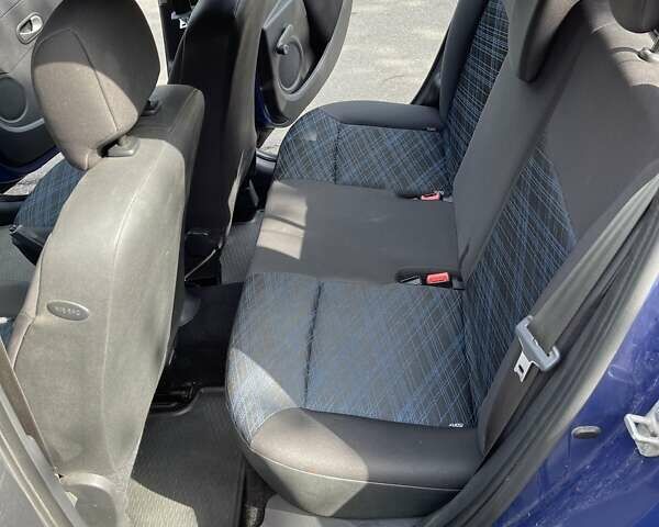 Синий Рено Клио, объемом двигателя 1.2 л и пробегом 172 тыс. км за 4600 $, фото 7 на Automoto.ua