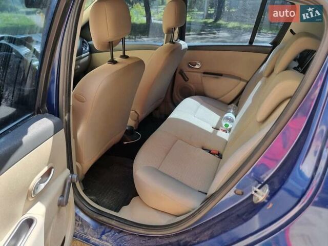 Синій Рено Кліо, об'ємом двигуна 1.39 л та пробігом 115 тис. км за 3999 $, фото 4 на Automoto.ua