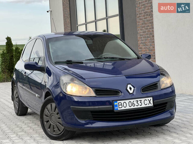 Синий Рено Клио, объемом двигателя 1.2 л и пробегом 270 тыс. км за 2950 $, фото 5 на Automoto.ua