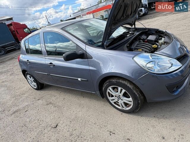 Синий Рено Клио, объемом двигателя 1.4 л и пробегом 167 тыс. км за 3200 $, фото 12 на Automoto.ua