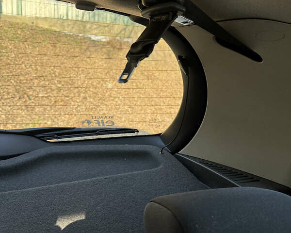 Синий Рено Клио, объемом двигателя 1.2 л и пробегом 181 тыс. км за 4100 $, фото 29 на Automoto.ua