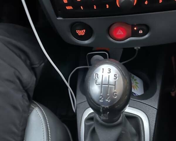 Синий Рено Клио, объемом двигателя 1.6 л и пробегом 190 тыс. км за 6500 $, фото 3 на Automoto.ua