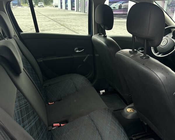 Синий Рено Клио, объемом двигателя 1.15 л и пробегом 300 тыс. км за 3000 $, фото 5 на Automoto.ua