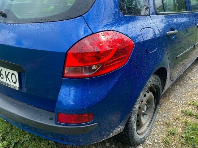 Синий Рено Клио, объемом двигателя 1.5 л и пробегом 243 тыс. км за 5600 $, фото 3 на Automoto.ua