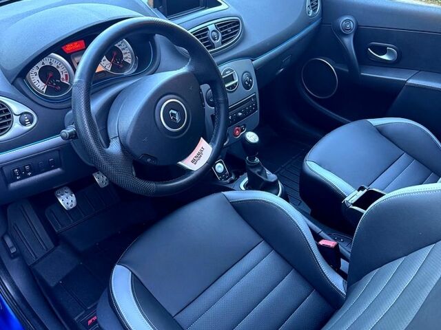 Синій Рено Кліо, об'ємом двигуна 1.6 л та пробігом 100 тис. км за 6000 $, фото 8 на Automoto.ua