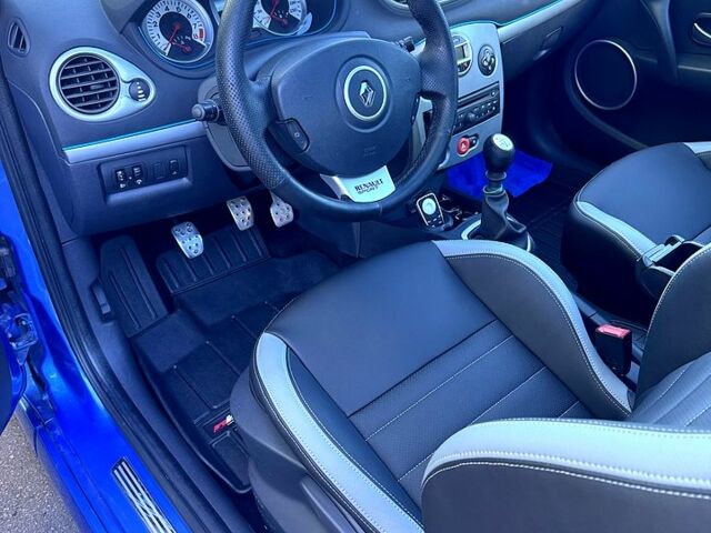 Синий Рено Клио, объемом двигателя 1.6 л и пробегом 192 тыс. км за 7000 $, фото 8 на Automoto.ua