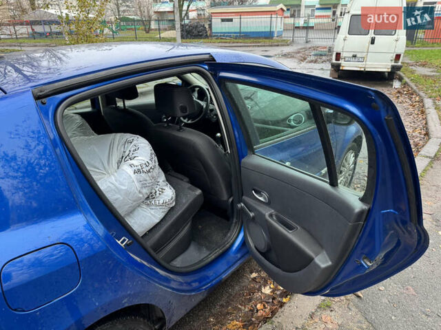 Синий Рено Клио, объемом двигателя 1.2 л и пробегом 195 тыс. км за 4900 $, фото 11 на Automoto.ua