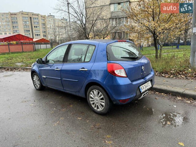 Синий Рено Клио, объемом двигателя 1.2 л и пробегом 195 тыс. км за 4900 $, фото 2 на Automoto.ua