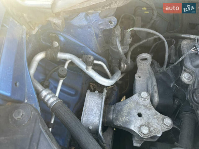 Синий Рено Клио, объемом двигателя 1.15 л и пробегом 195 тыс. км за 4900 $, фото 28 на Automoto.ua