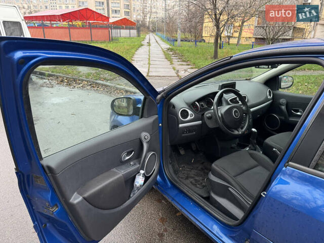 Синий Рено Клио, объемом двигателя 1.2 л и пробегом 195 тыс. км за 4900 $, фото 15 на Automoto.ua