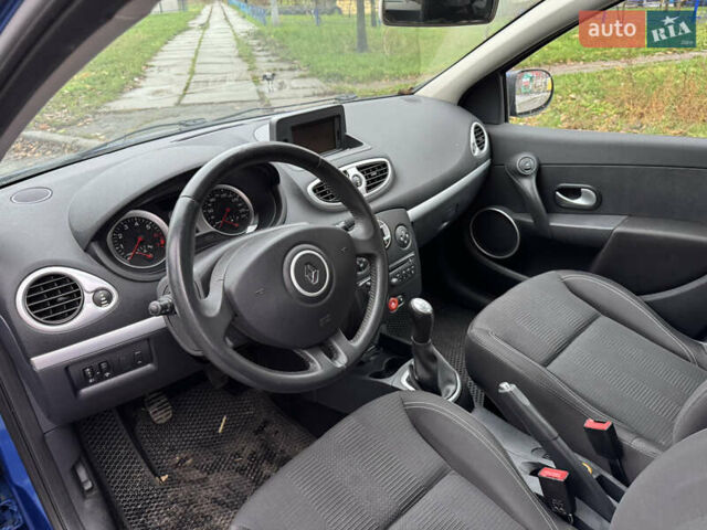 Синий Рено Клио, объемом двигателя 1.2 л и пробегом 195 тыс. км за 4900 $, фото 17 на Automoto.ua