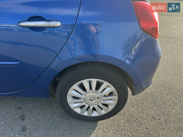 Синий Рено Клио, объемом двигателя 1.15 л и пробегом 195 тыс. км за 4900 $, фото 12 на Automoto.ua