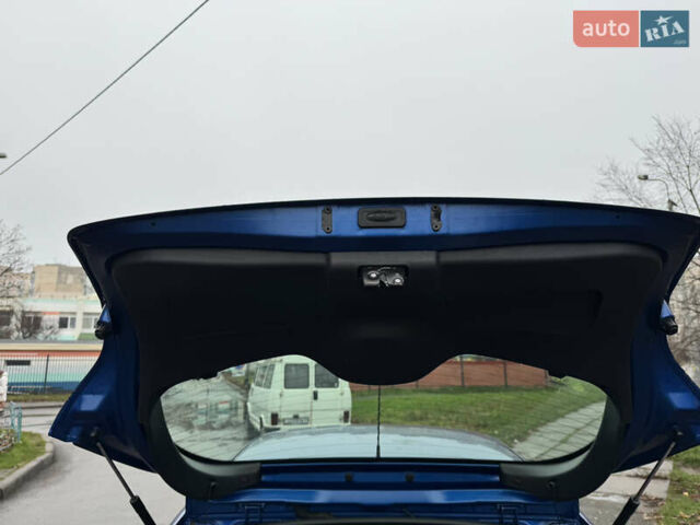 Синий Рено Клио, объемом двигателя 1.2 л и пробегом 195 тыс. км за 4900 $, фото 13 на Automoto.ua